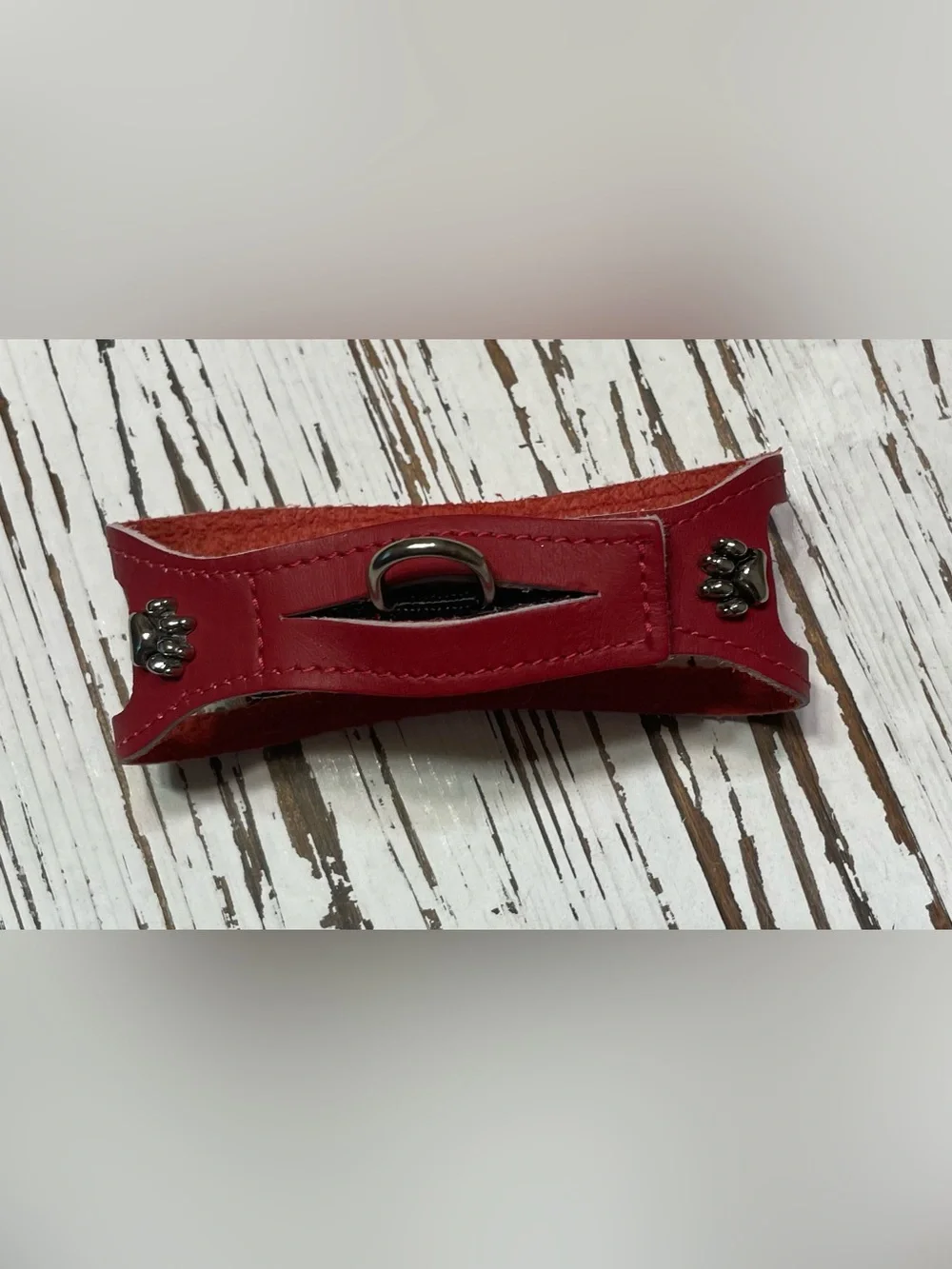 Red step-in choke free leather harness 26 inches